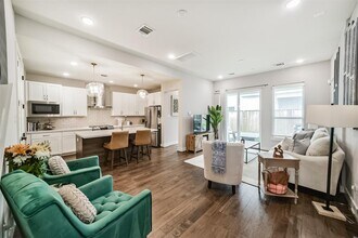 2611 Paul Quinn St in Houston, TX - Building Photo - Building Photo