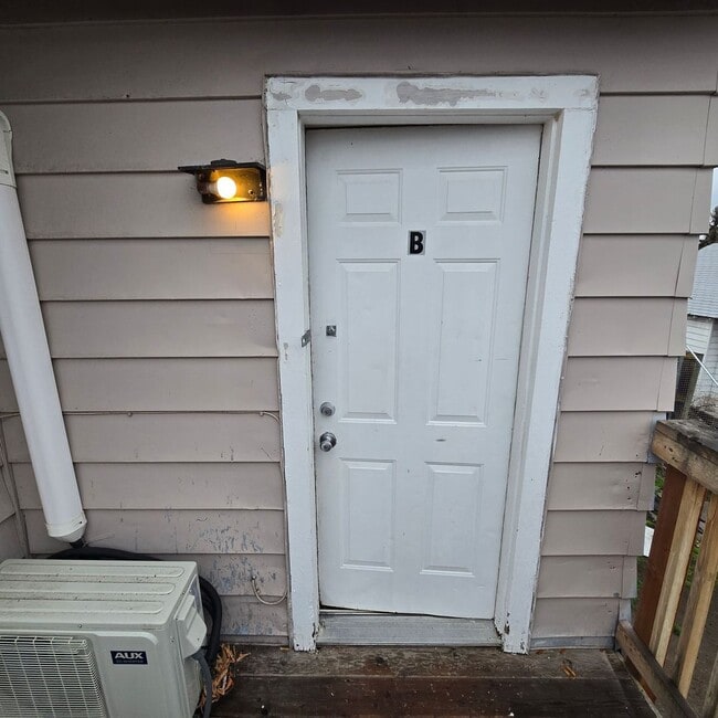 property at 625-B S 8th St