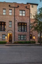 2110 Helsminster Dr in Dallas, TX - Building Photo - Building Photo