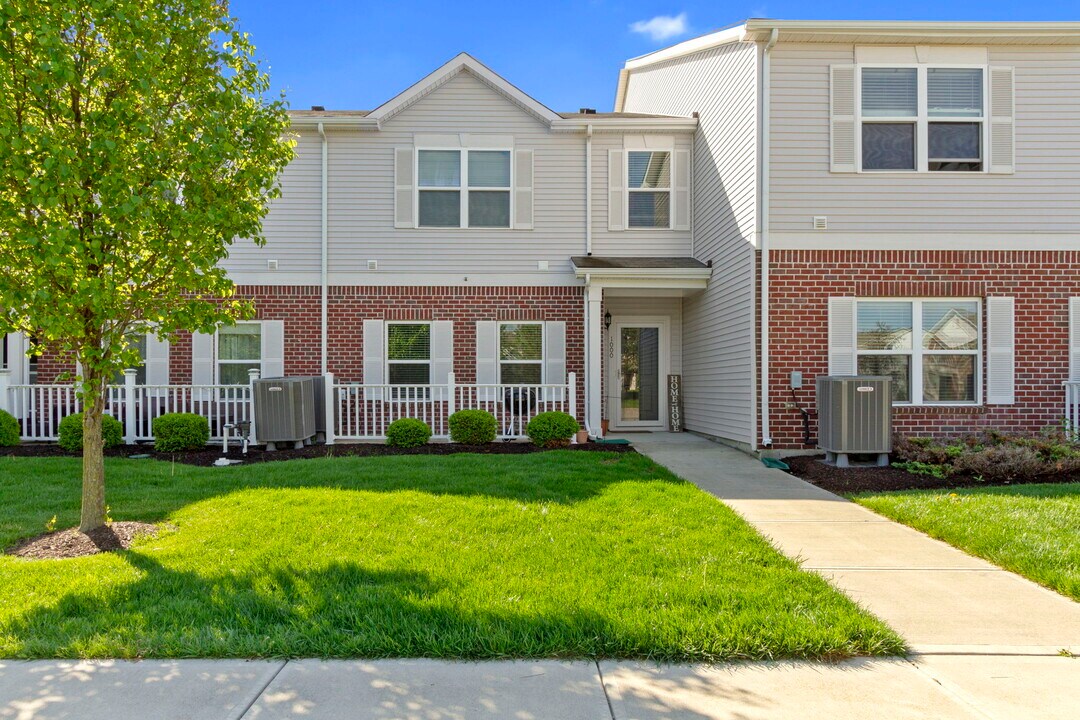 12075 Scoria Dr in Fishers, IN - Building Photo