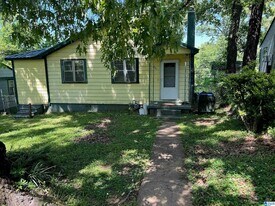 536 Osceola Cir in Fairfield, AL - Building Photo