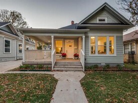 323 S Montclair Ave in Dallas, TX - Building Photo