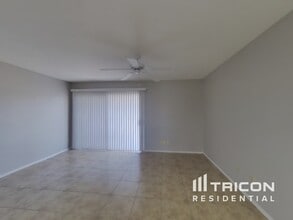 715 S Ext Rd in Mesa, AZ - Building Photo - Building Photo