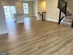 7618 Johnnycake Rd in Woodlawn, MD - Building Photo - Building Photo