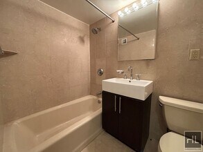 EAST 63 STREET in New York, NY - Building Photo - Building Photo
