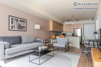 8397 158th Ave NE in Redmond, WA - Foto de edificio - Building Photo