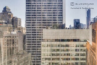 70 W 45th St in New York, NY - Building Photo - Building Photo