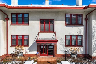807 St Clair Ave in St. Paul, MN - Foto de edificio - Building Photo