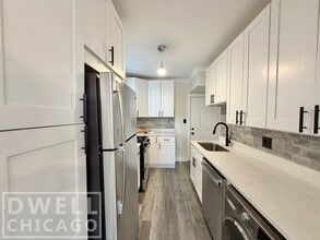 3825 N Greenview Ave, Unit 2 in Chicago, IL - Building Photo - Building Photo