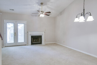 14 Forest Oaks Dr in Durham, NC - Building Photo - Building Photo