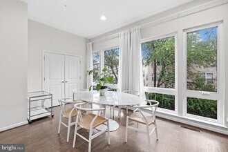 110 Cambria Walk in Alexandria, VA - Building Photo - Building Photo