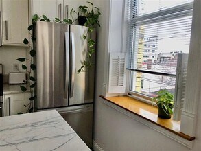 319 Barrow St in Jersey City, NJ - Building Photo - Building Photo