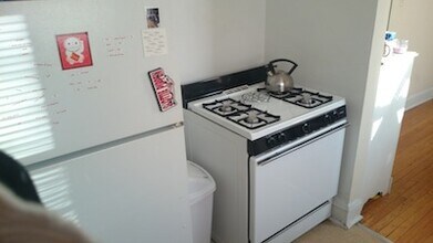 3748 W Irving Park Rd-Unit -3748-2F in Chicago, IL - Building Photo - Building Photo