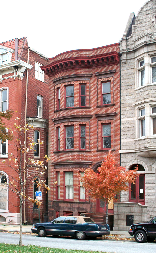 1702 Eutaw Pl in Baltimore, MD - Foto de edificio - Building Photo