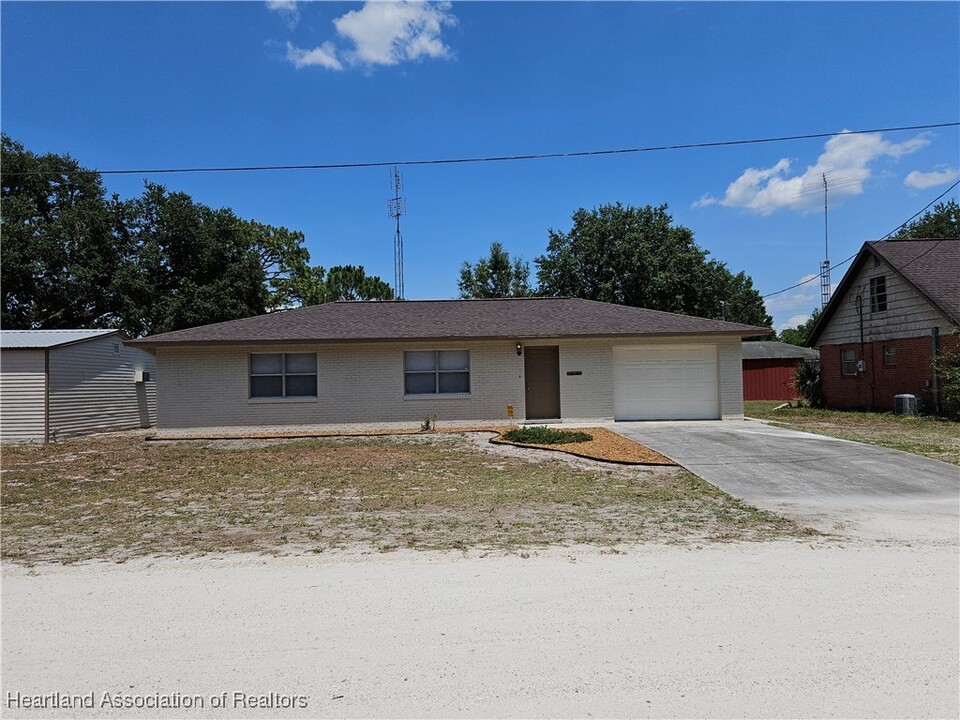 13608 Marsh St in Sebring, FL - Building Photo