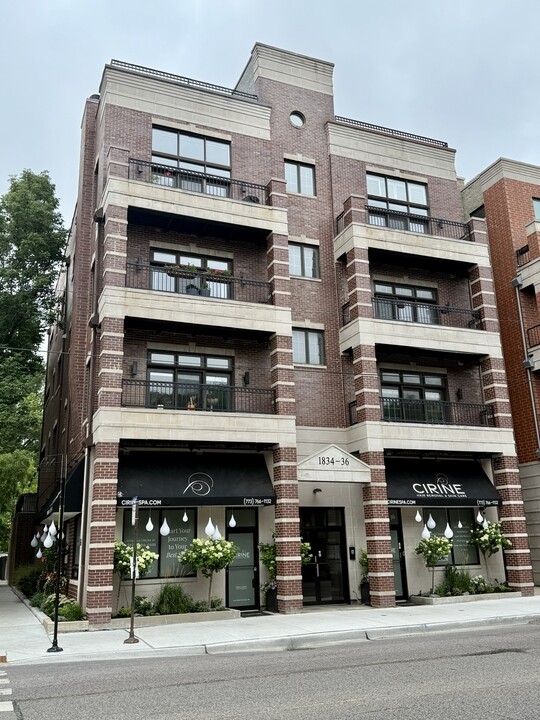 1834 W Foster Ave in Chicago, IL - Building Photo