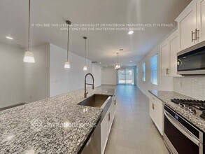 17705 W Pinnacle Vista Dr in Surprise, AZ - Foto de edificio - Building Photo