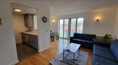 8820 Parsons Blvd in Queens, NY - Building Photo - Building Photo