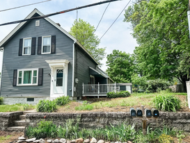 18 1st St in Westford, MA - Building Photo