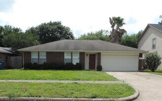 5303 Gladeside Dr in Katy, TX - Building Photo