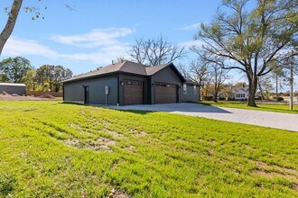 105 Hamilton St in Rogersville, MO - Building Photo - Building Photo