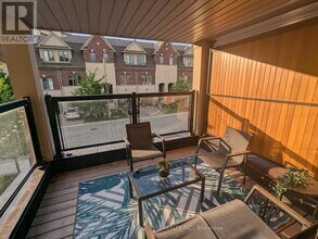 43 Dryden Wy in Toronto, ON - Building Photo - Building Photo