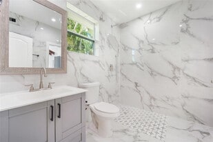 2512 SW 14th St in Miami, FL - Building Photo