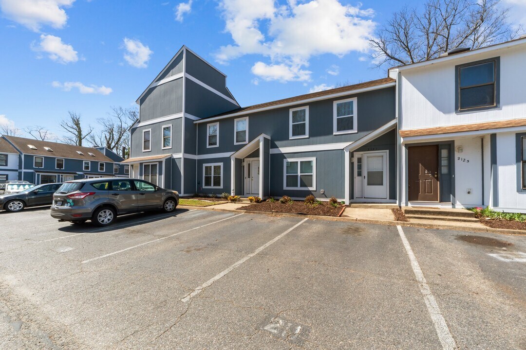 2121 Pier Point Pl in Virginia Beach, VA - Building Photo