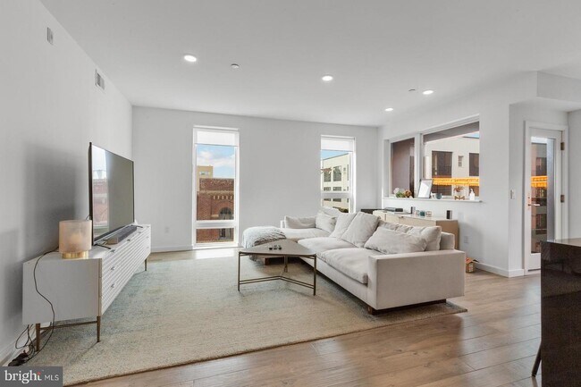 1501 N 31st St-Unit -301 in Philadelphia, PA - Foto de edificio - Building Photo