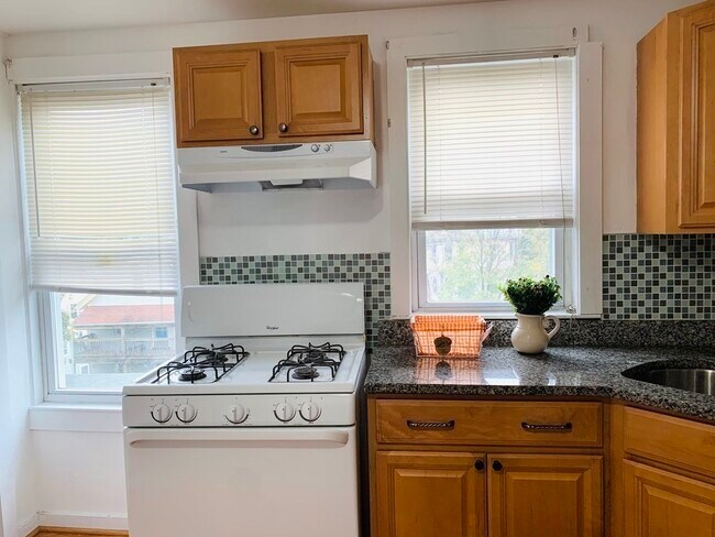 801 Boylston St in Chestnut Hill, MA - Building Photo - Building Photo