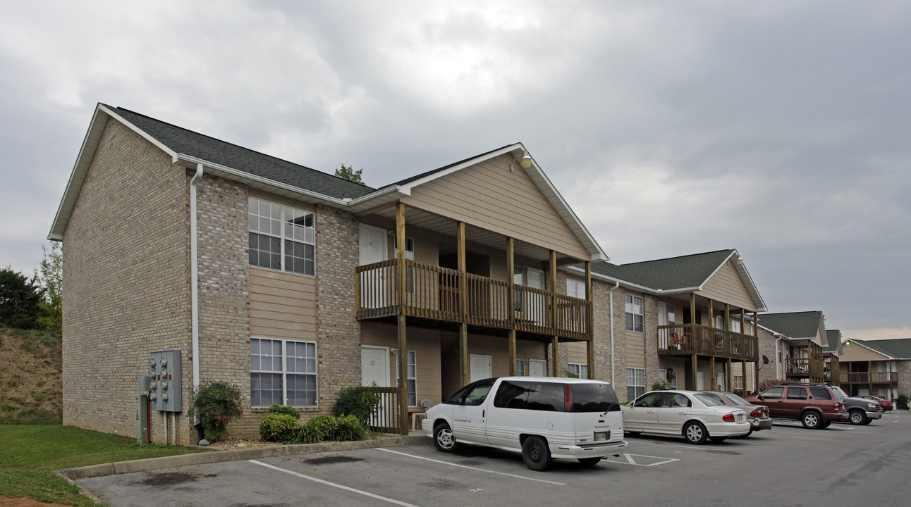 150 Murrell Meadows Dr in Sevierville, TN - Foto de edificio