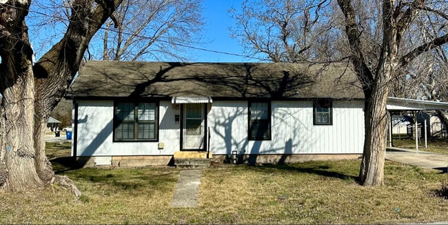 property at 217 W Logan St