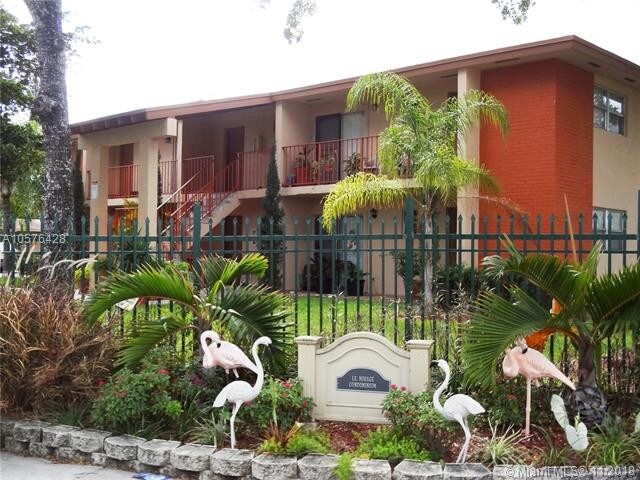 1290 NE 119th St-Unit -2B in Miami, FL - Building Photo