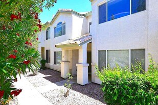 4805 E Kachina Trail in Phoenix, AZ - Building Photo