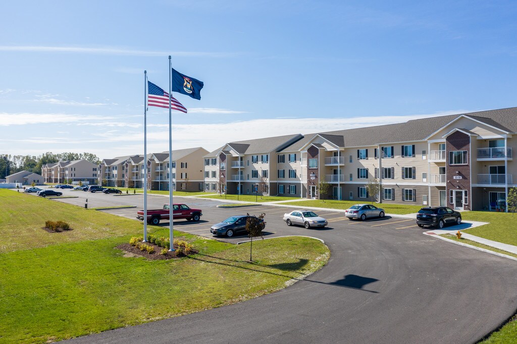 Oliver Apartments in Temperance, MI