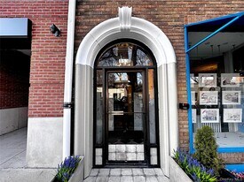 153 Fifth Ave in Pelham, NY - Building Photo