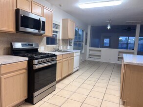 14938 Sugar Sweet Dr in Sugar Land, TX - Foto de edificio - Building Photo