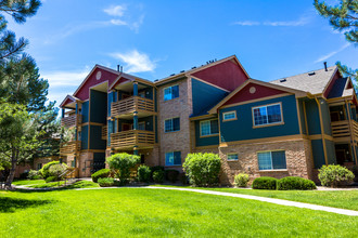 Walnut Creek Apartments in Westminster, CO - Building Photo - Building Photo