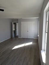 511 E Sayers Ave in San Antonio, TX - Building Photo - Building Photo