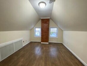 399 Bergen Ave-Unit -2 in Jersey City, NJ - Building Photo - Building Photo