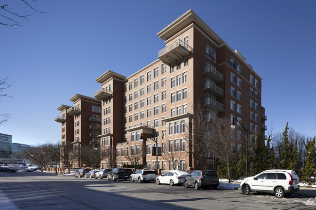 Elan East Market Condominiums in Fairfax, VA - Building Photo - Building Photo