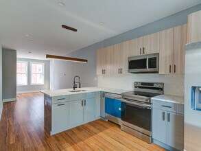 2821 Livingston St, Unit 1 in Philadelphia, PA - Foto de edificio - Building Photo