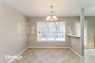 3634 E Bolding Rd in Flowery Branch, GA - Foto de edificio - Building Photo