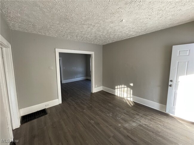property at 866 Beardsley St