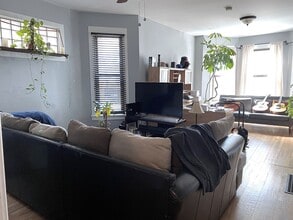 3926 W Byron St in Chicago, IL - Building Photo - Building Photo