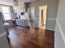 217 44th St in Union City, NJ - Building Photo