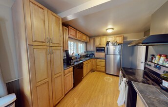 808 Hutchins Ave in Ann Arbor, MI - Building Photo - Building Photo