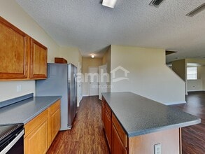 11484 Brian Lakes Dr N in Jacksonville, FL - Foto de edificio - Building Photo