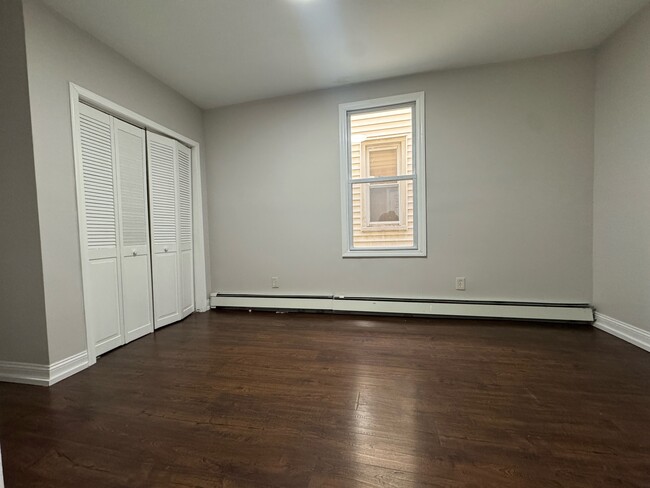 181 Wegman Pky, Unit 1 in Jersey City, NJ - Building Photo - Building Photo