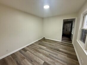 436 Larcomb Ave in Columbus, OH - Foto de edificio - Building Photo